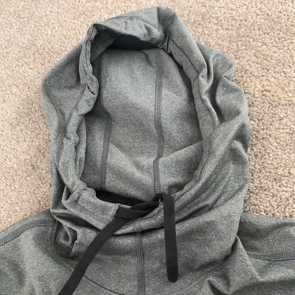 NEW Nike Women’s Dri Fit Cowel Neck - Picture 4 of 5